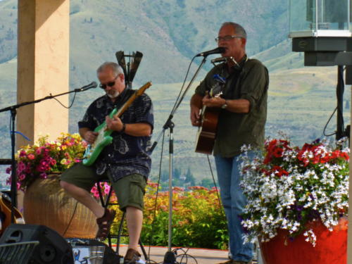 Larry with Kevin Jones at Benson Winery in Chelan, WA